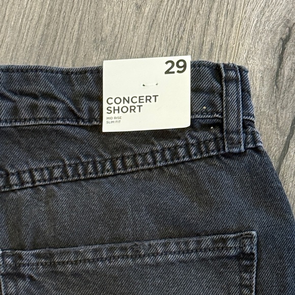 🔥Forever 21 Dark Black Denim Jean Shorts size 29 NWT - Picture 3 of 7